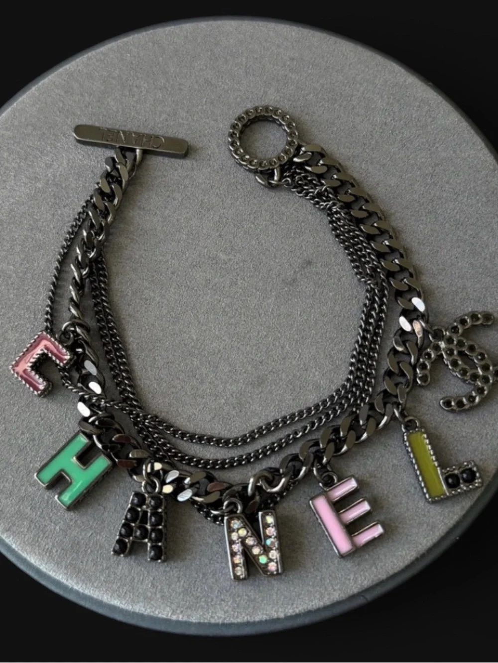 🖤 CC ⛓️ C H A N E L 🪩 Charm (Multi🍬 Chain/Color)Bracelet 💜💟
